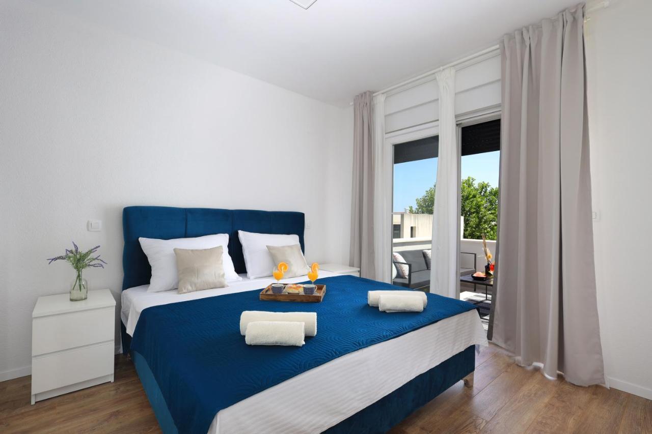 Bonaca Apartments With Terrace And Private Parking Kaštela Exterior foto