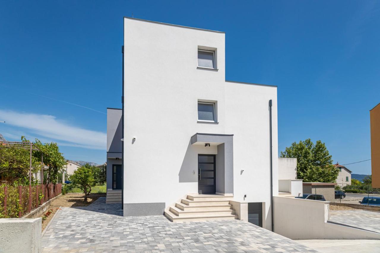 Bonaca Apartments With Terrace And Private Parking Kaštela Exterior foto