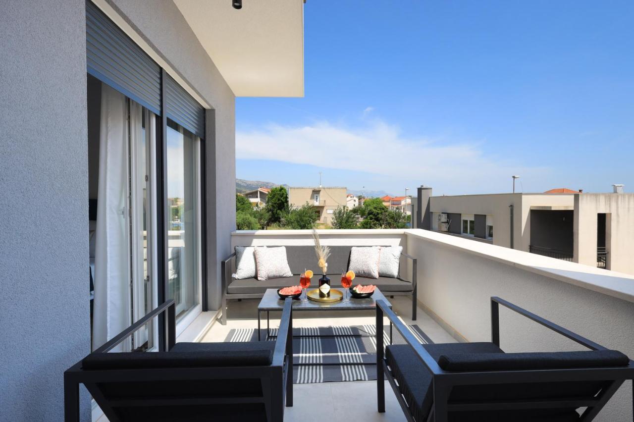 Bonaca Apartments With Terrace And Private Parking Kaštela Exterior foto