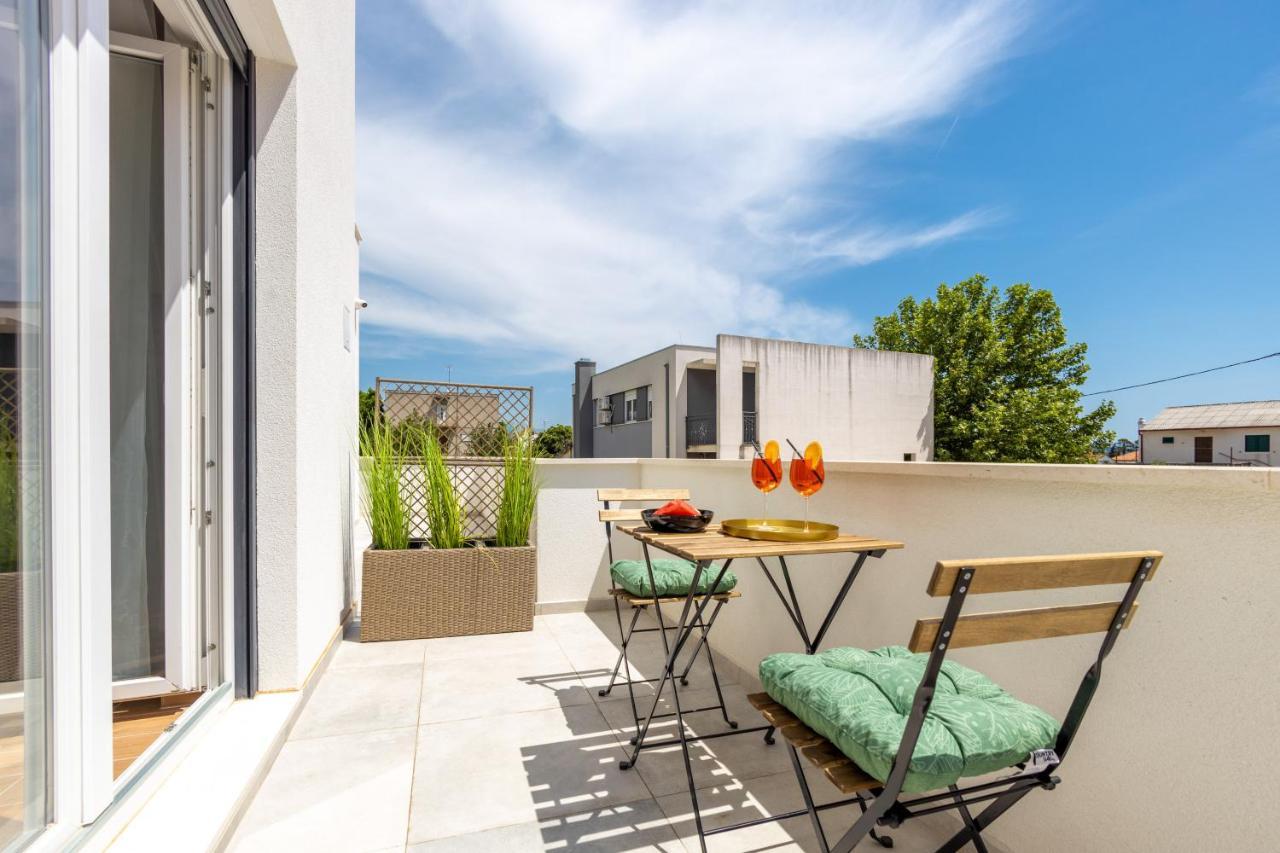 Bonaca Apartments With Terrace And Private Parking Kaštela Exterior foto